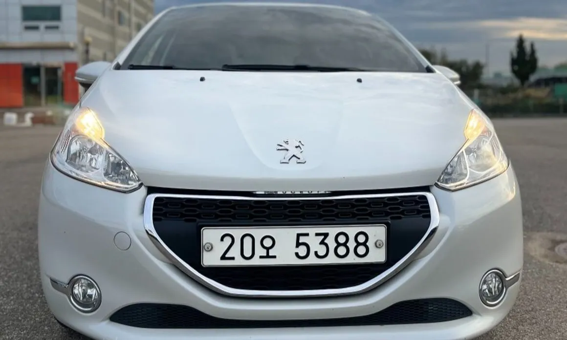 Peugeot 208
