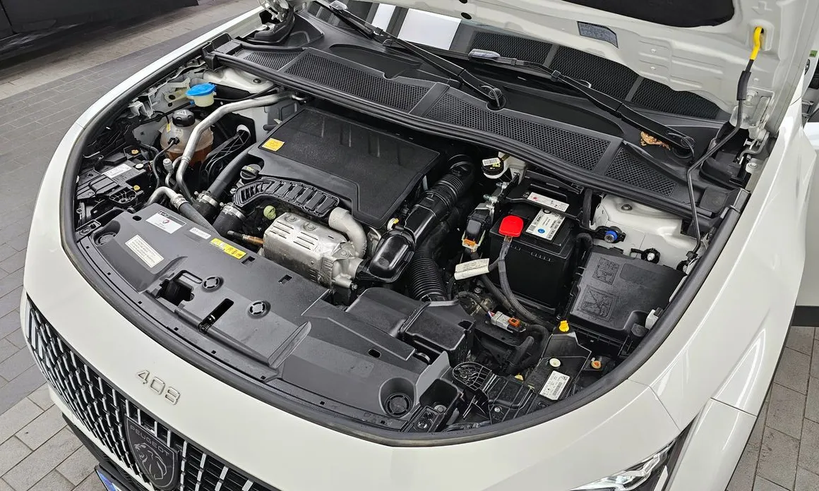 Peugeot 408