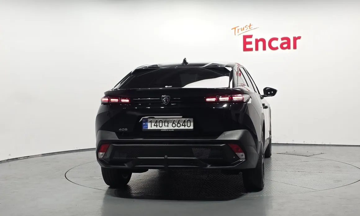 Peugeot 408
