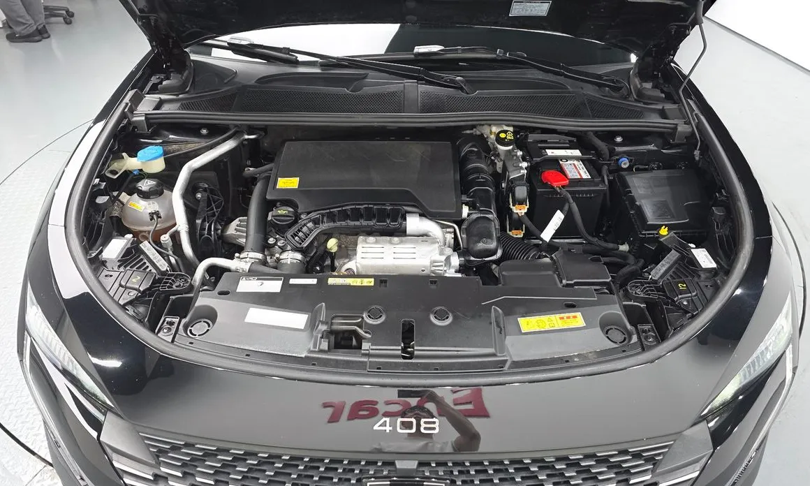Peugeot 408