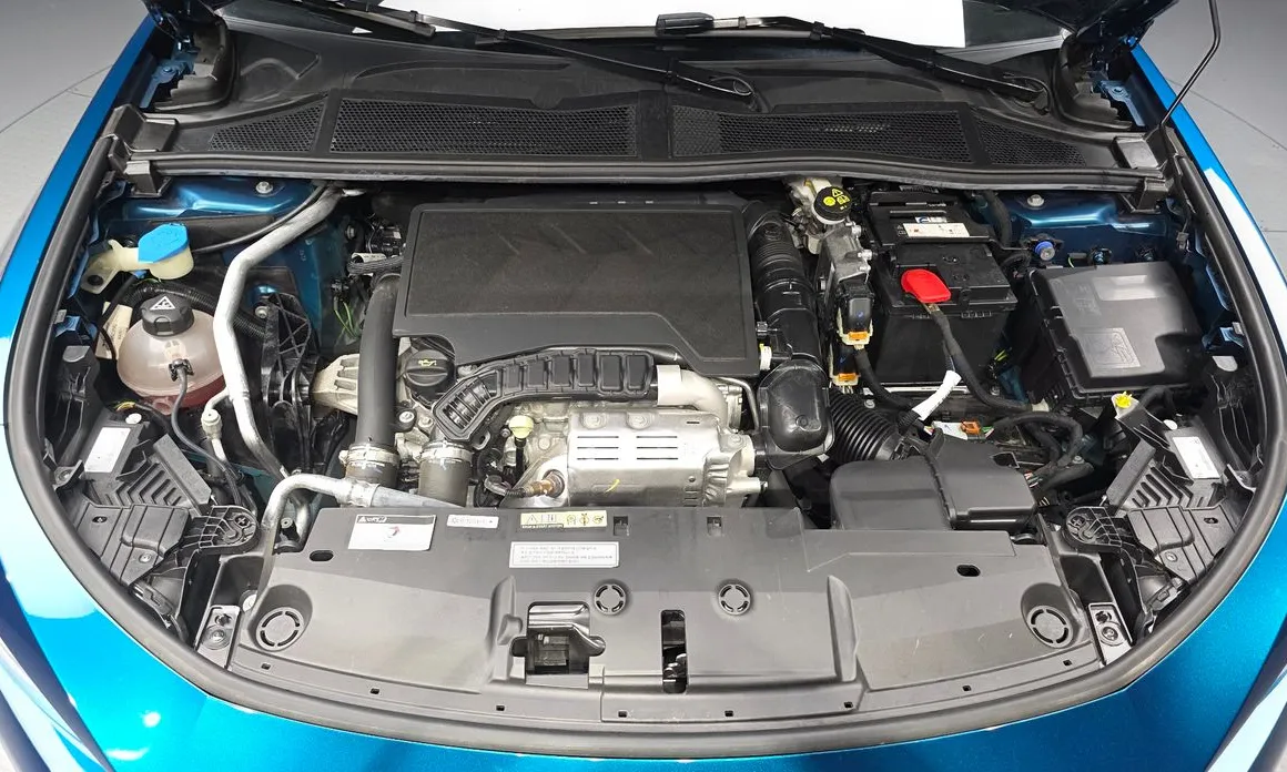 Peugeot 408