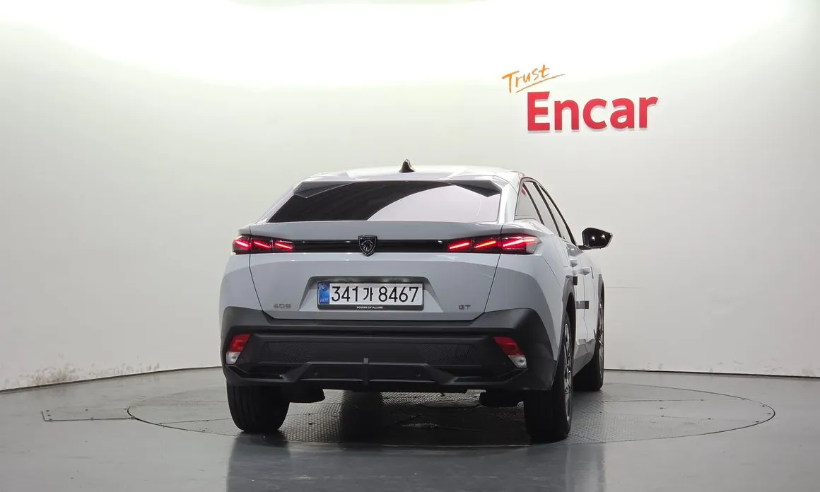Peugeot 408
