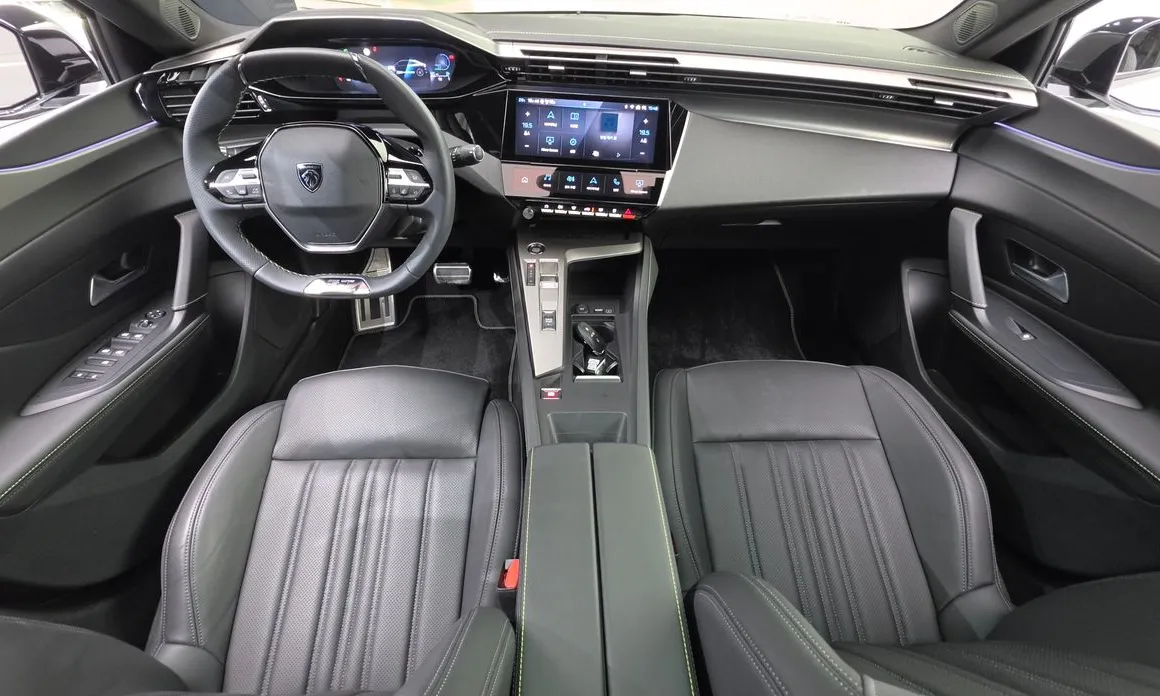 Peugeot 408