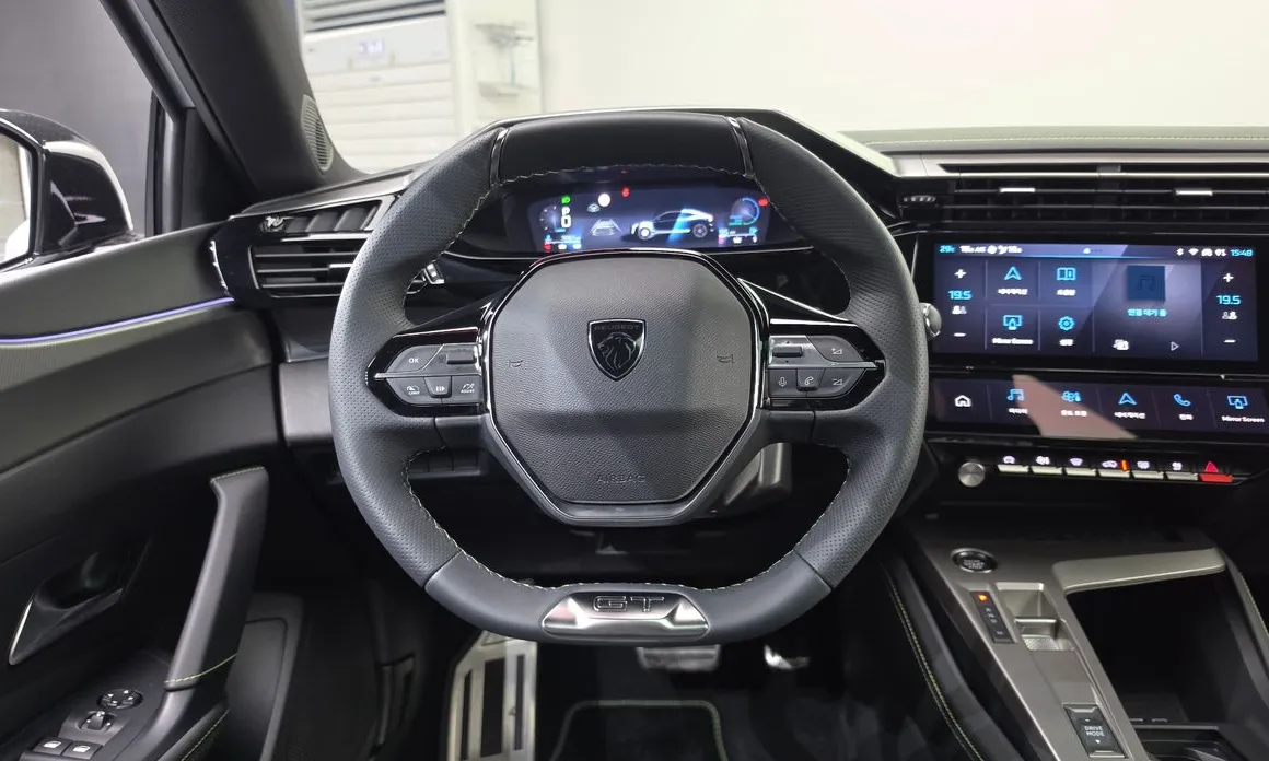 Peugeot 408