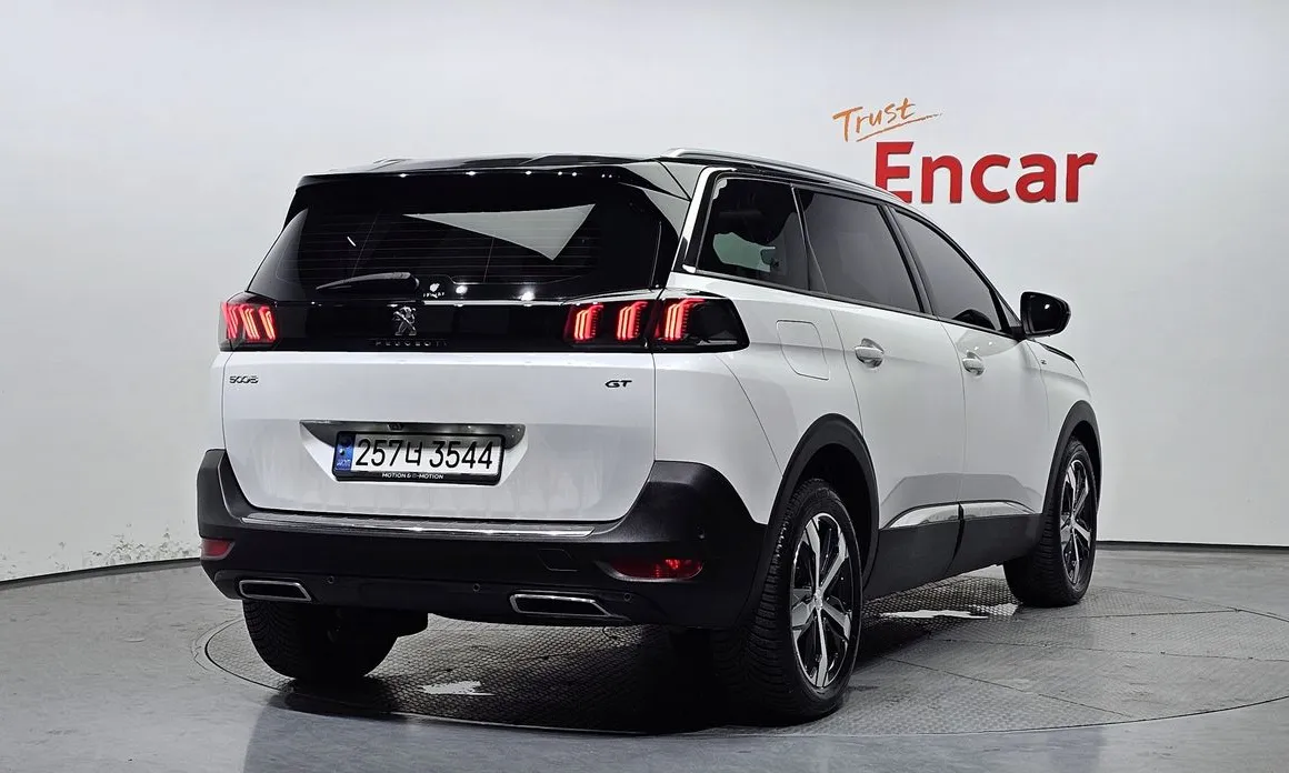 Peugeot 5008