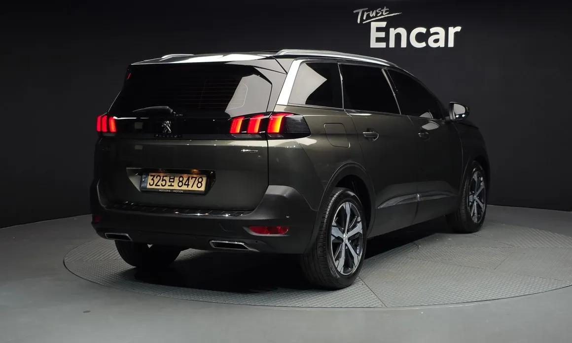 Peugeot 5008