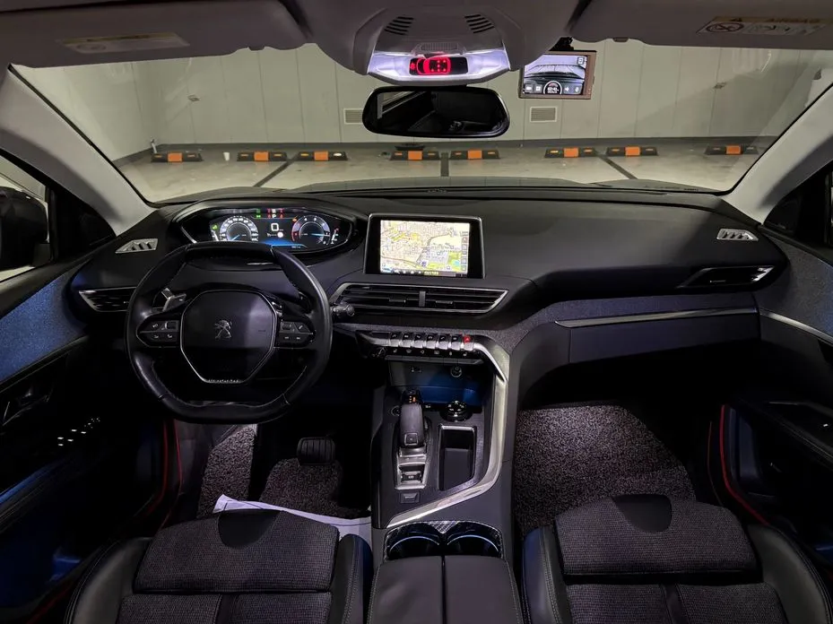 Peugeot 5008