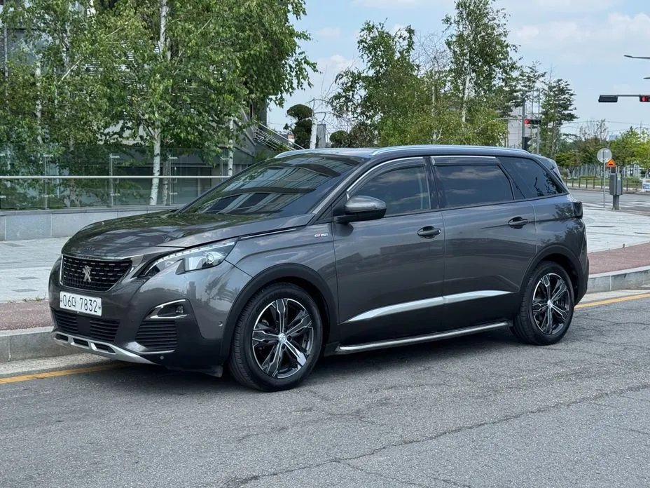 Peugeot 5008
