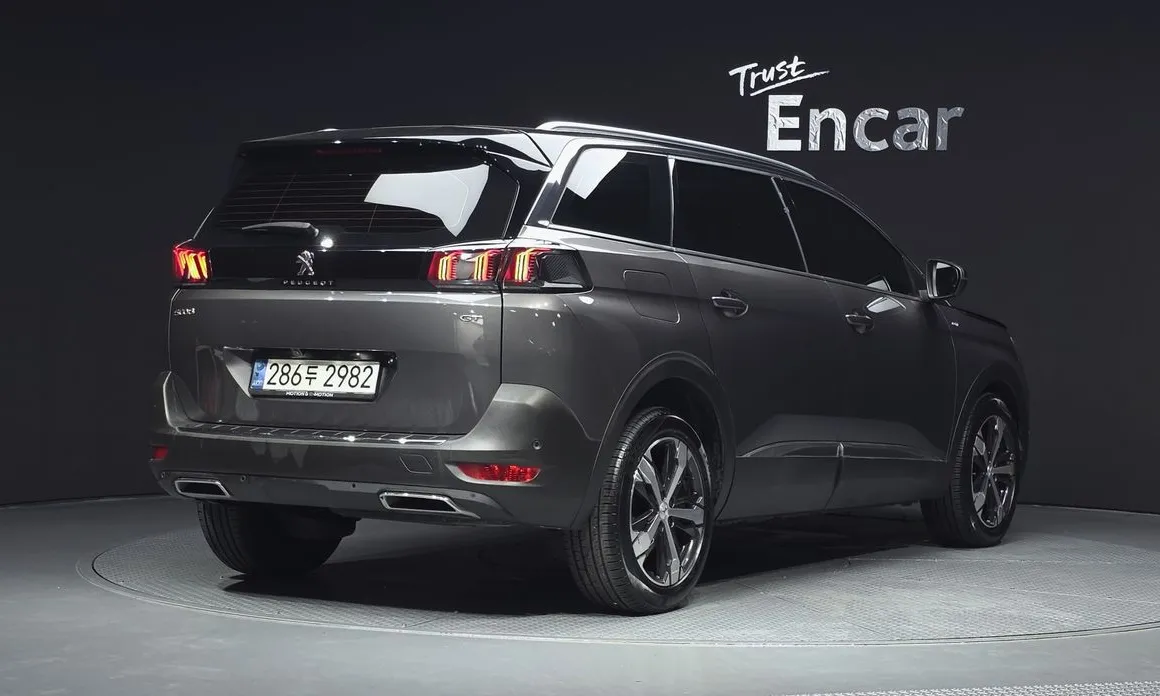 Peugeot 5008