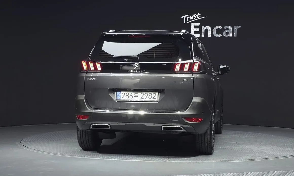 Peugeot 5008