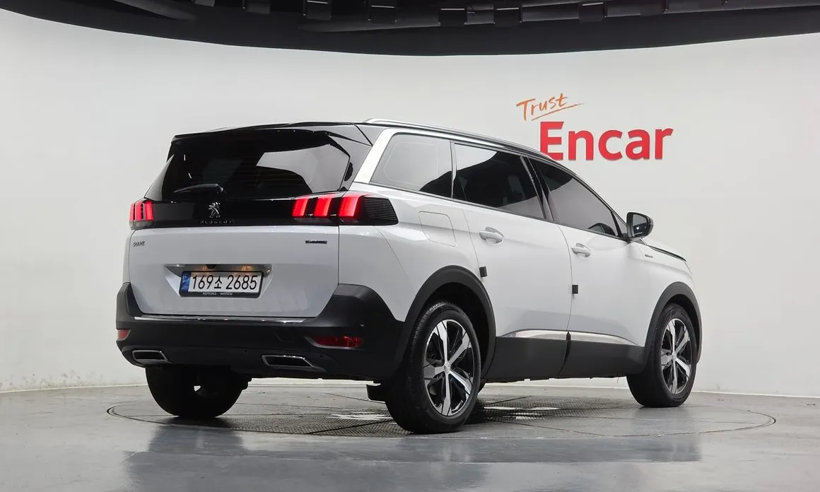 Peugeot 5008