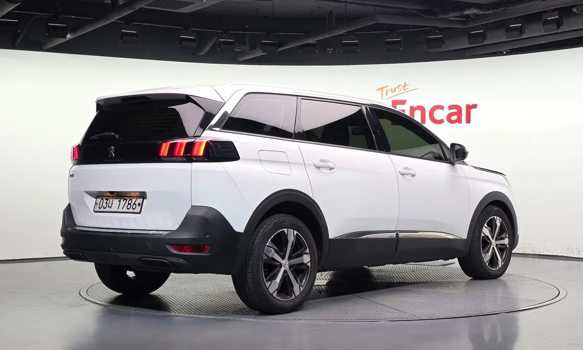 Peugeot 5008