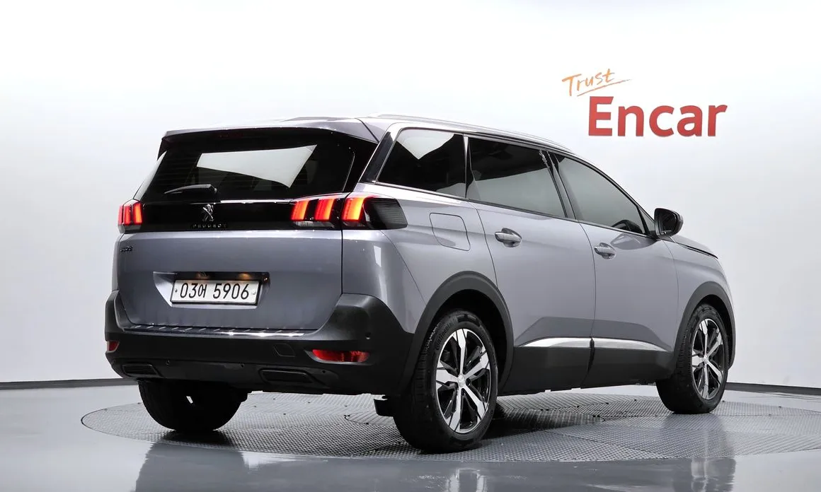 Peugeot 5008