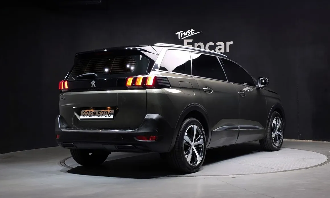 Peugeot 5008