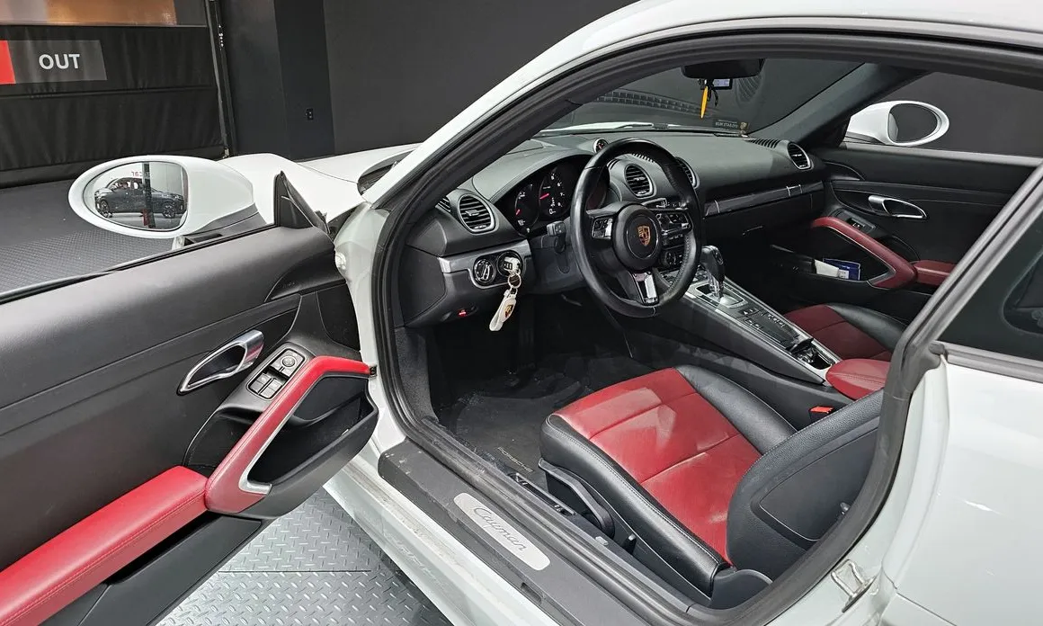 Porsche 718