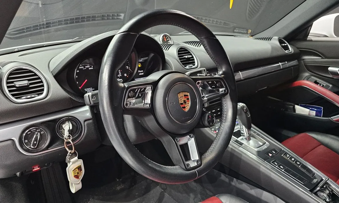 Porsche 718