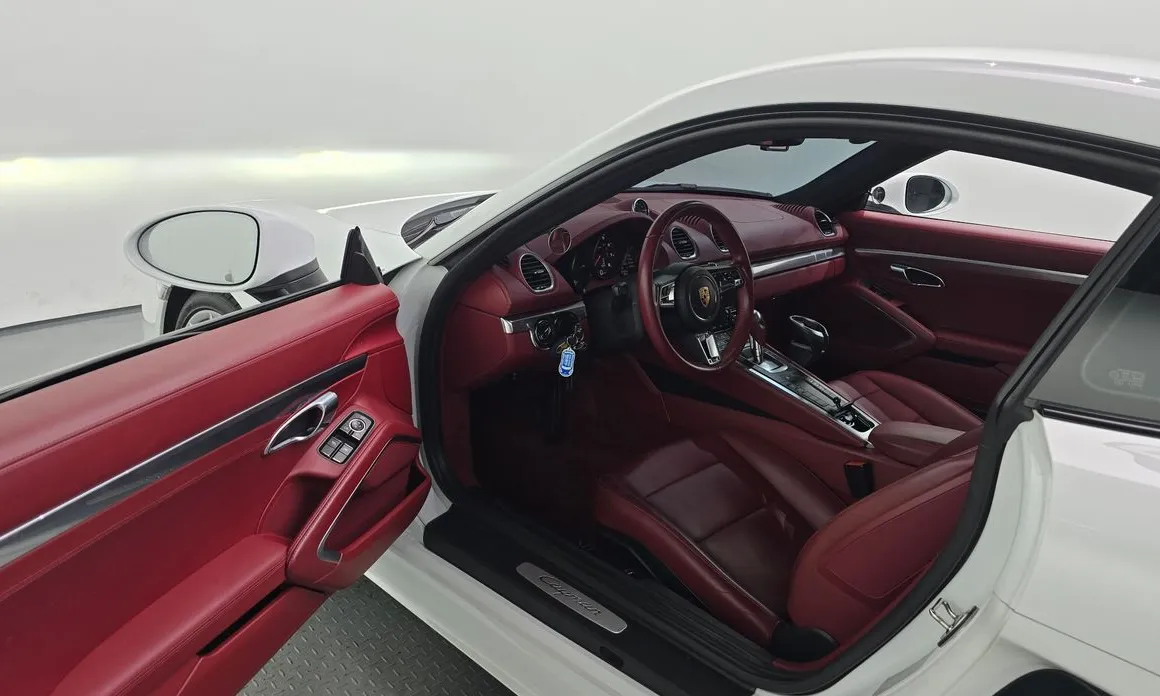 Porsche 718