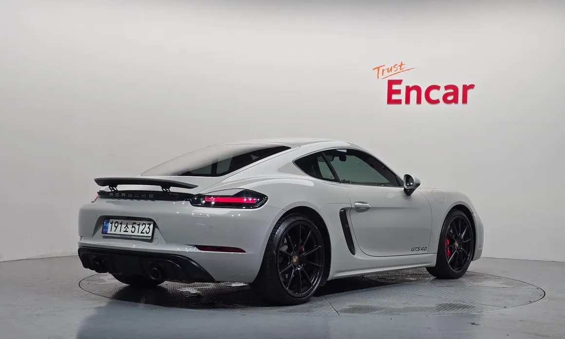 Porsche 718