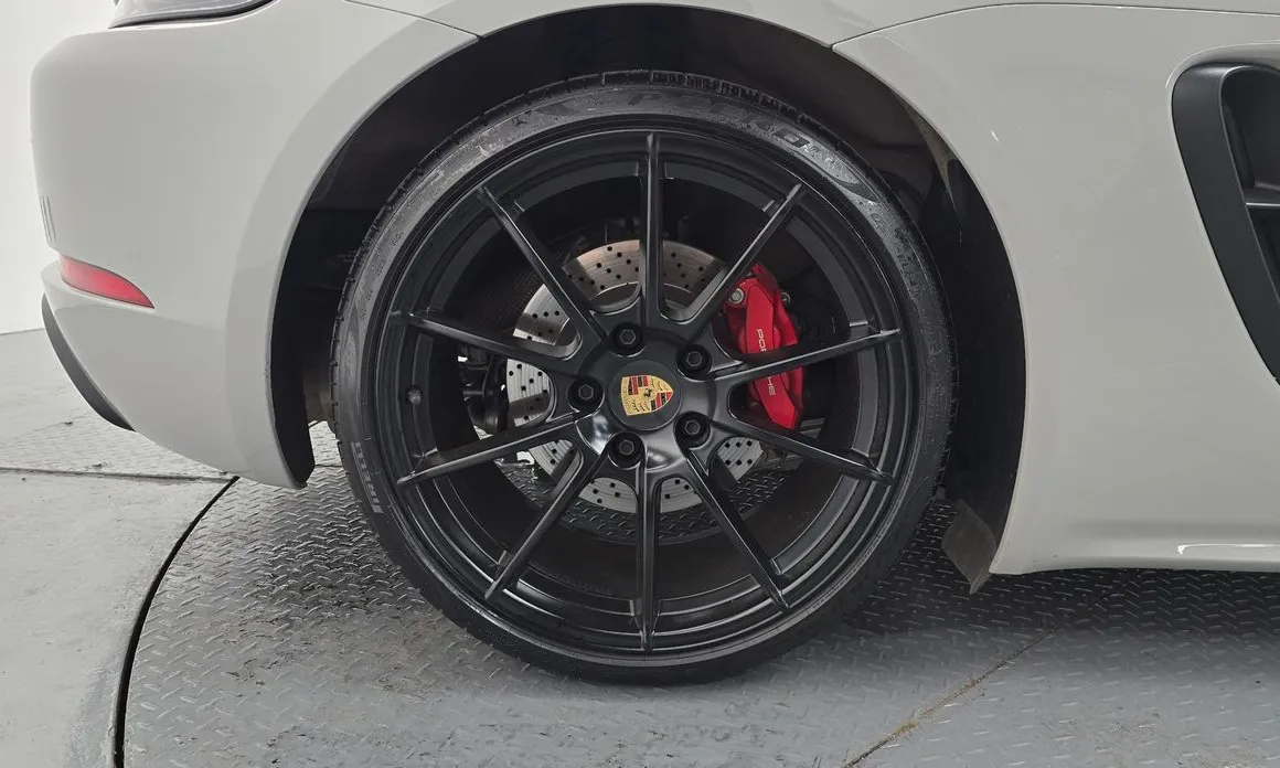 Porsche 718