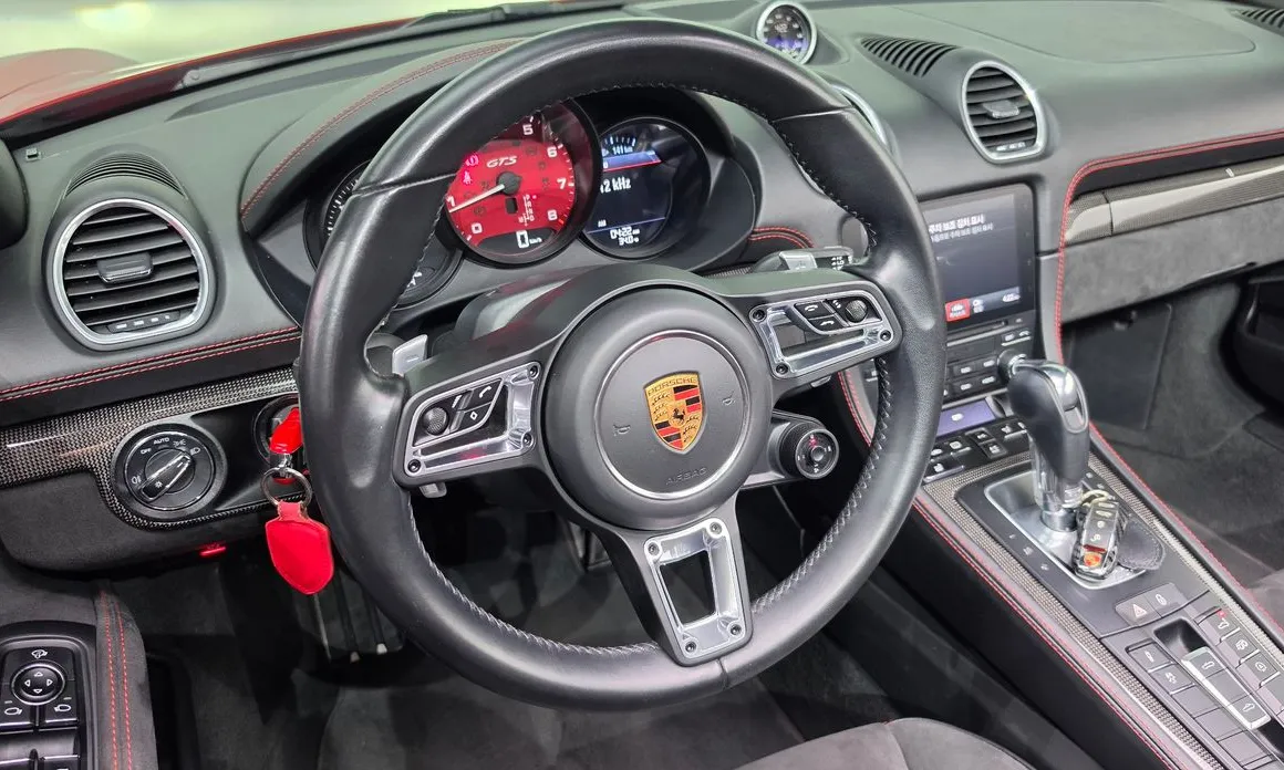 Porsche 718