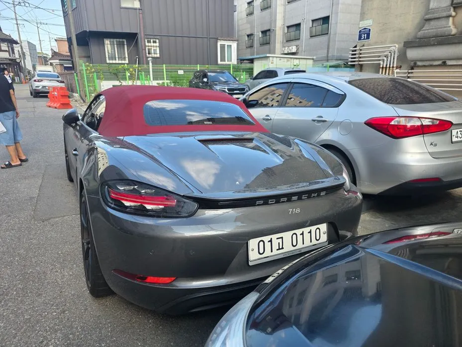 Porsche 718
