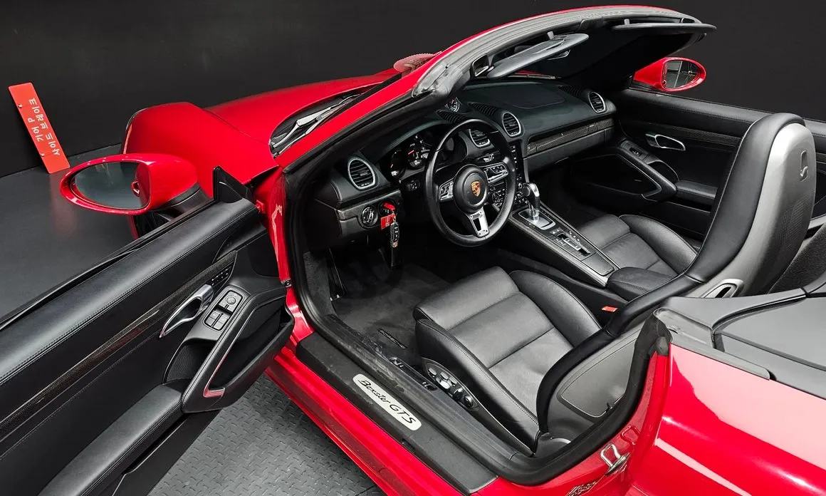 Porsche 718
