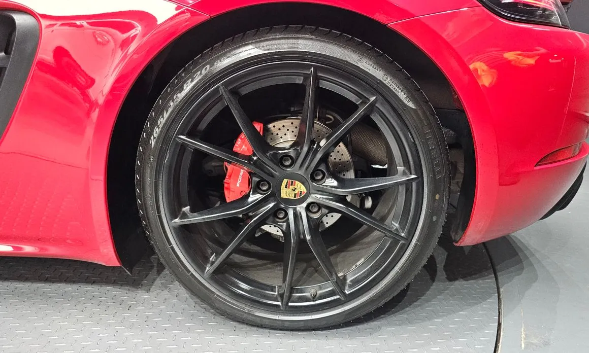 Porsche 718
