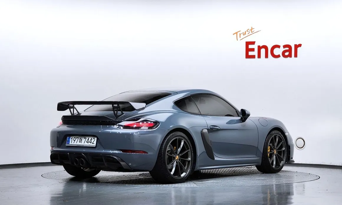 Porsche 718