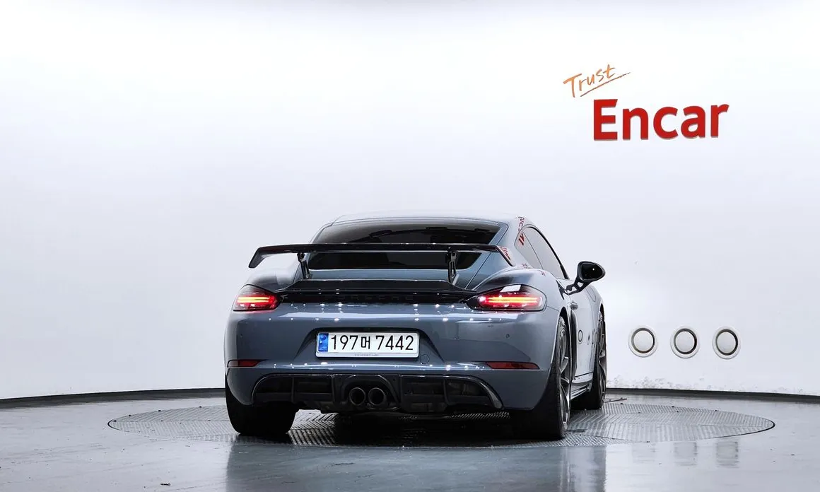 Porsche 718