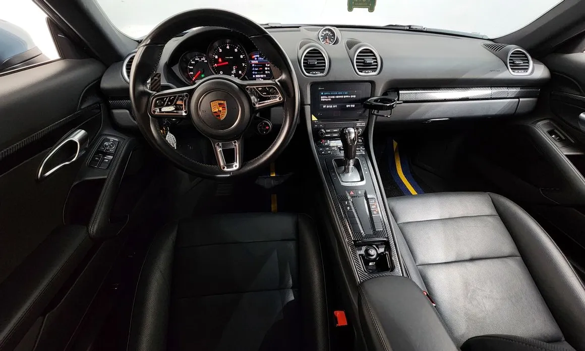Porsche 718