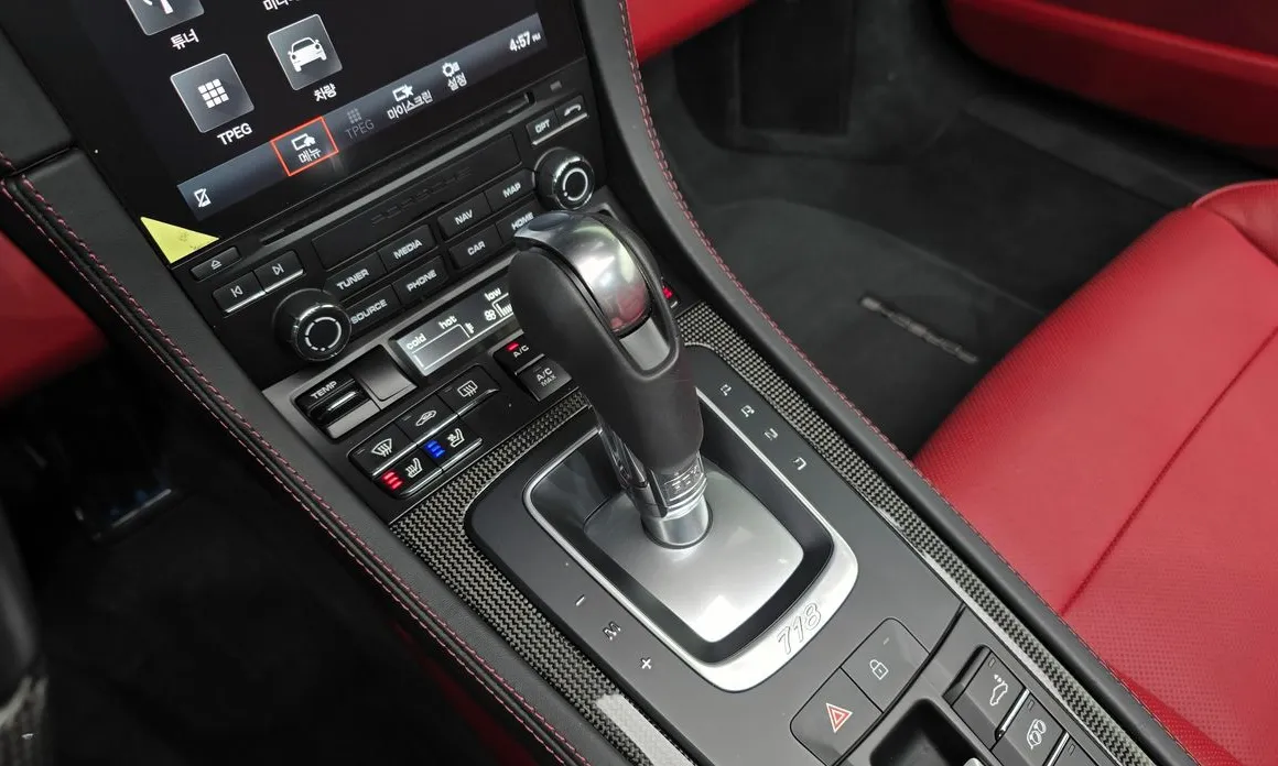 Porsche 718