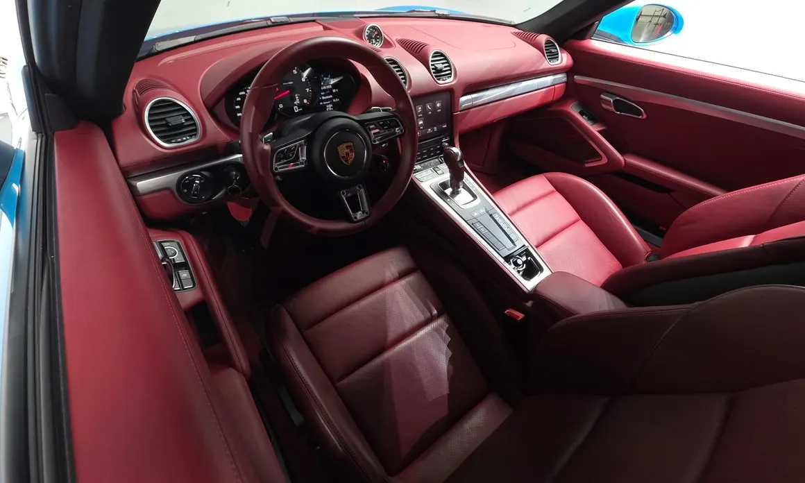 Porsche 718