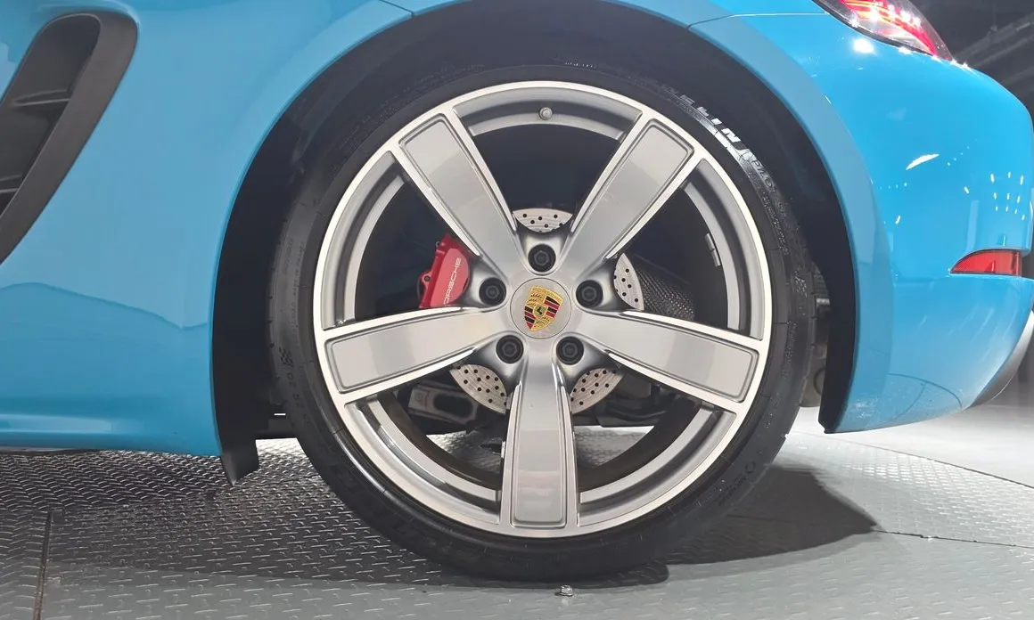 Porsche 718