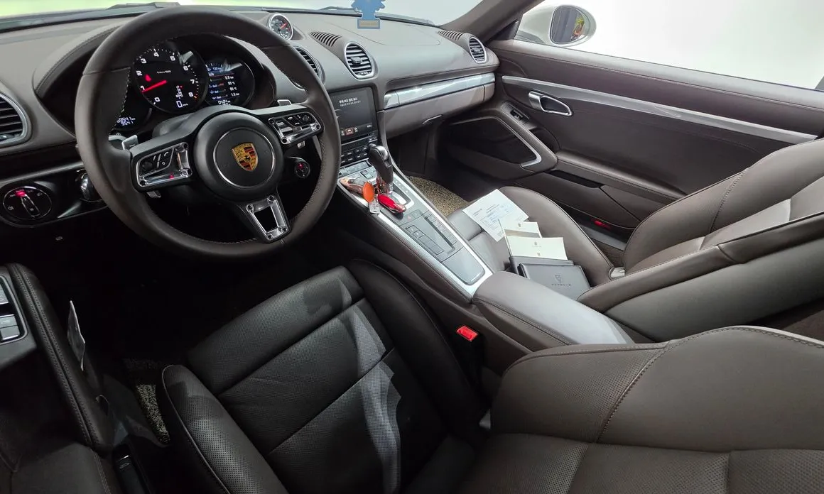 Porsche 718
