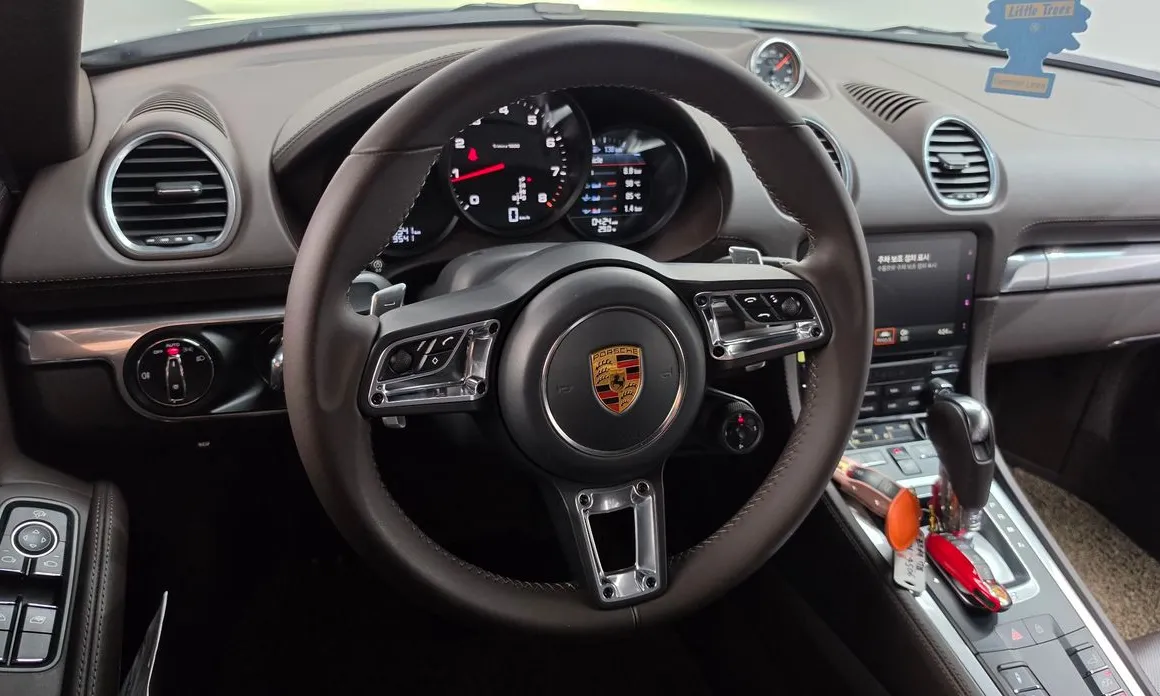 Porsche 718