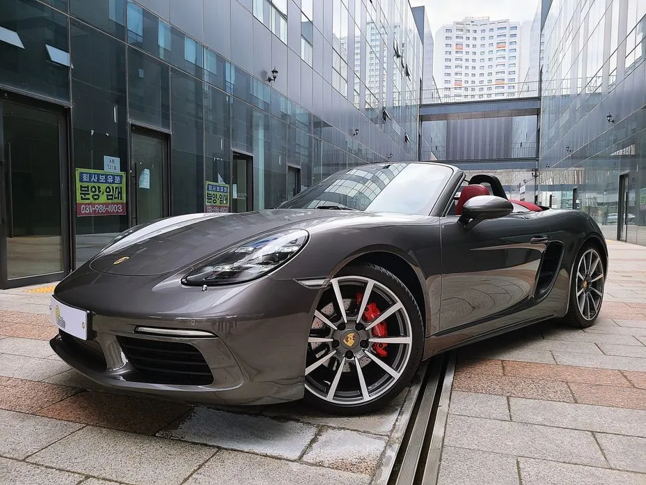 Porsche 718