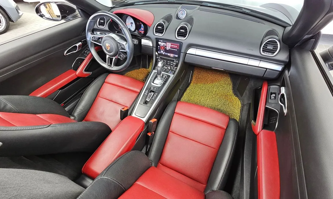 Porsche 718