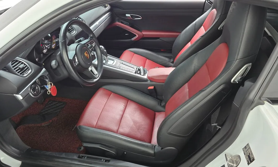 Porsche 718