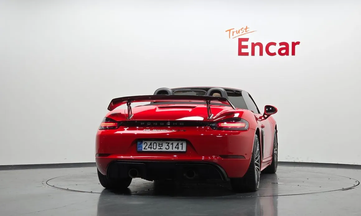 Porsche 718