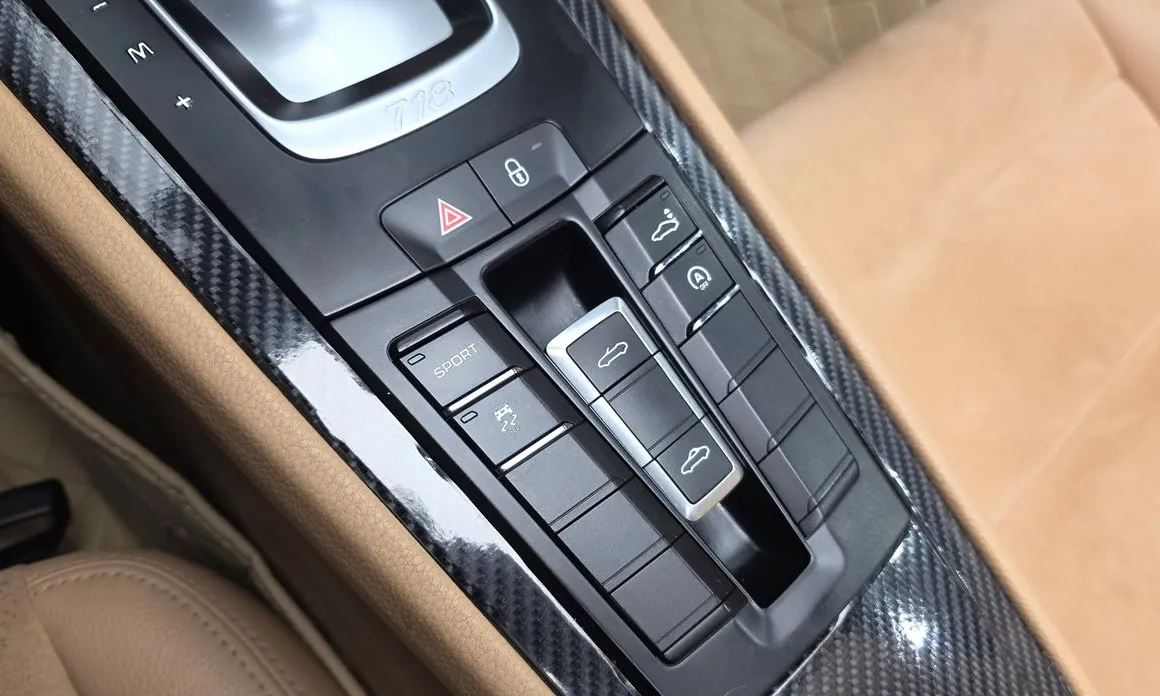Porsche 718