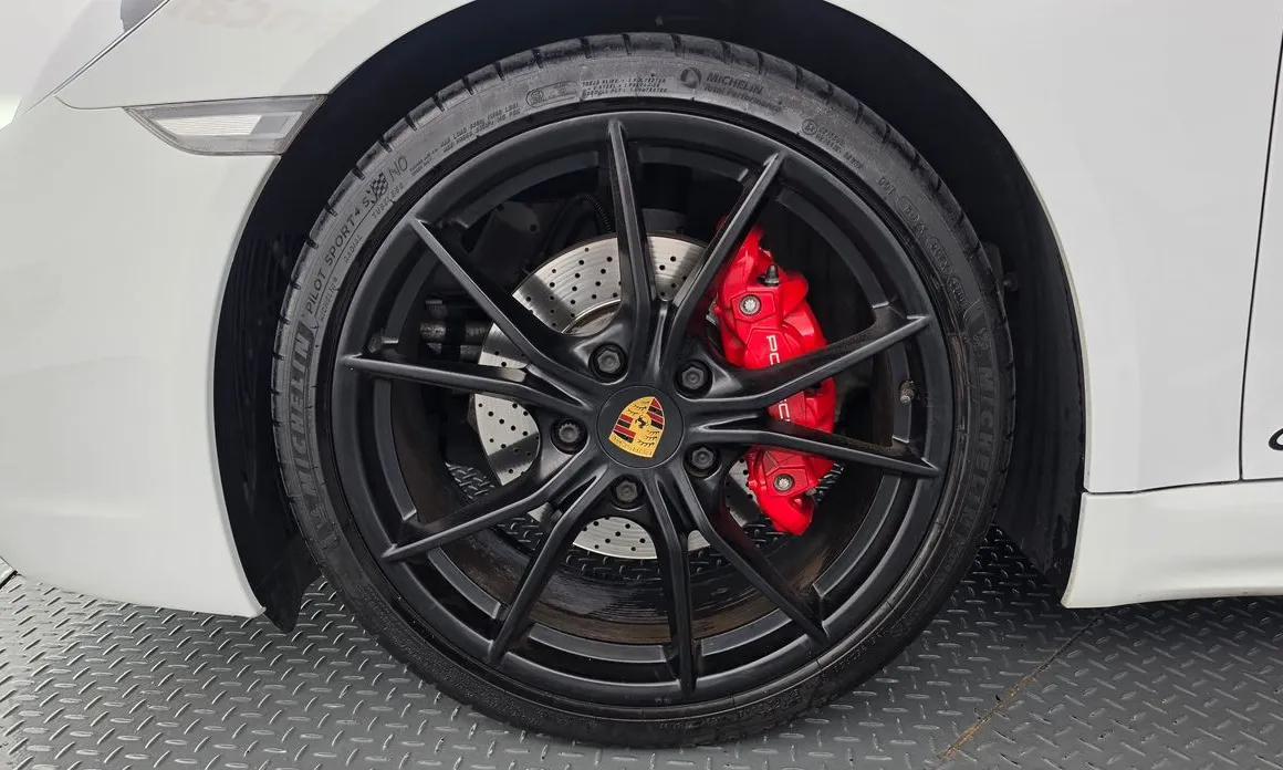 Porsche 718