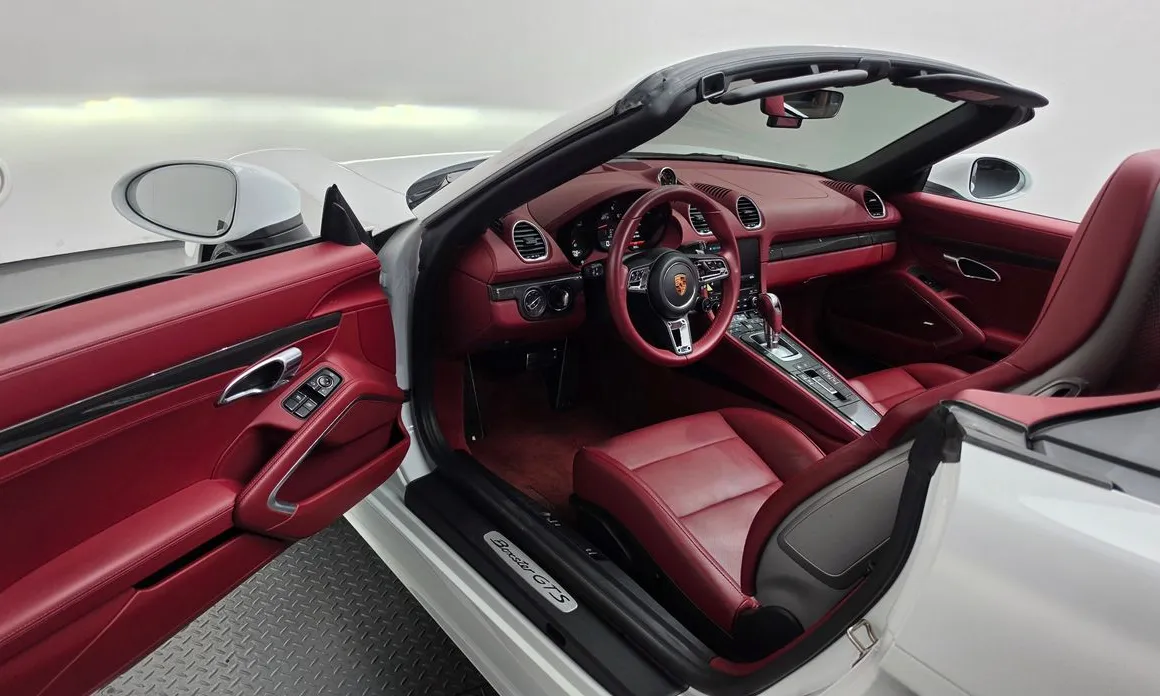 Porsche 718