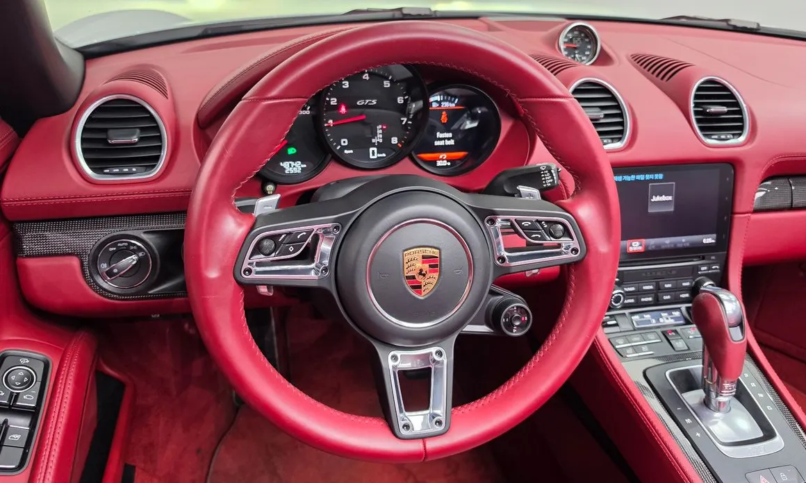 Porsche 718
