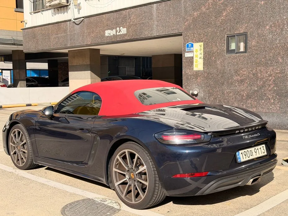 Porsche 718