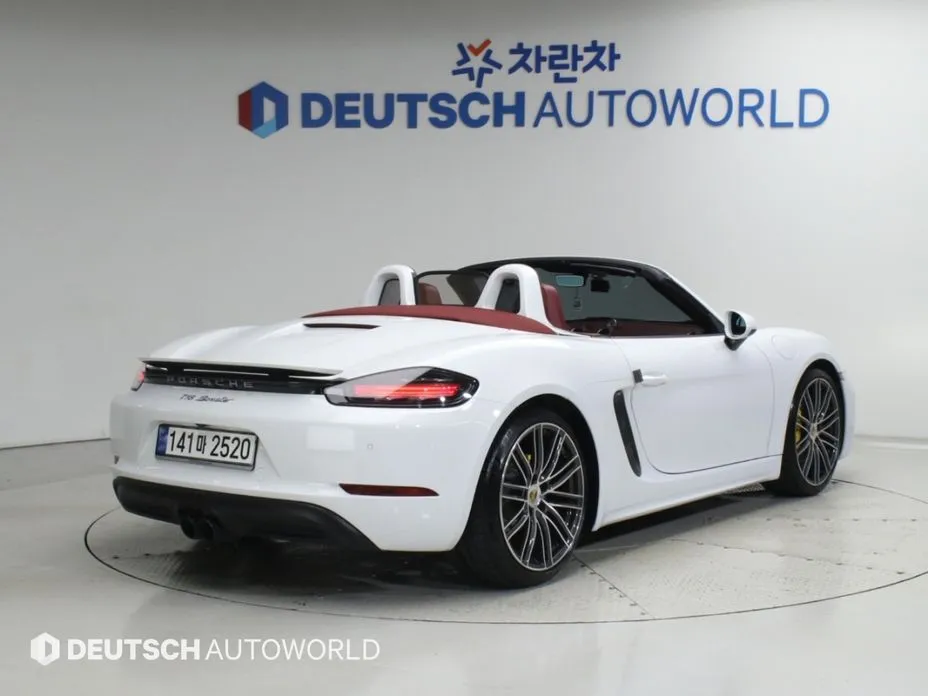 Porsche 718