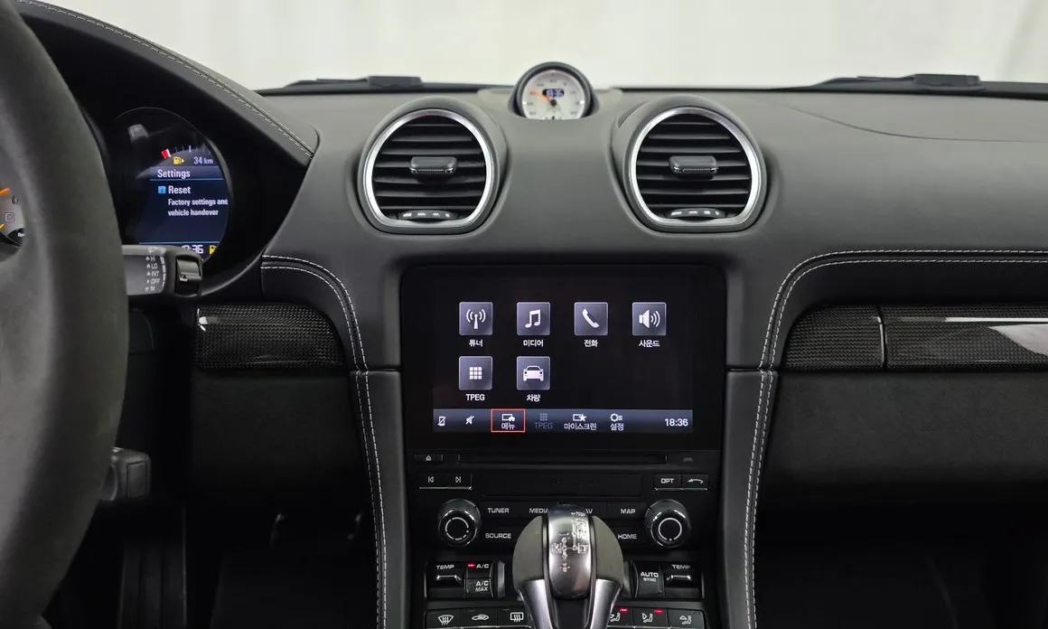 Porsche 718