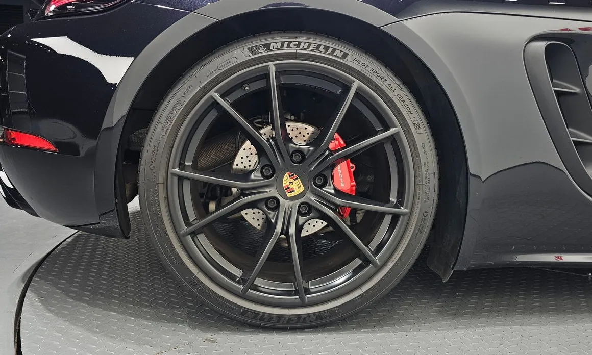 Porsche 718