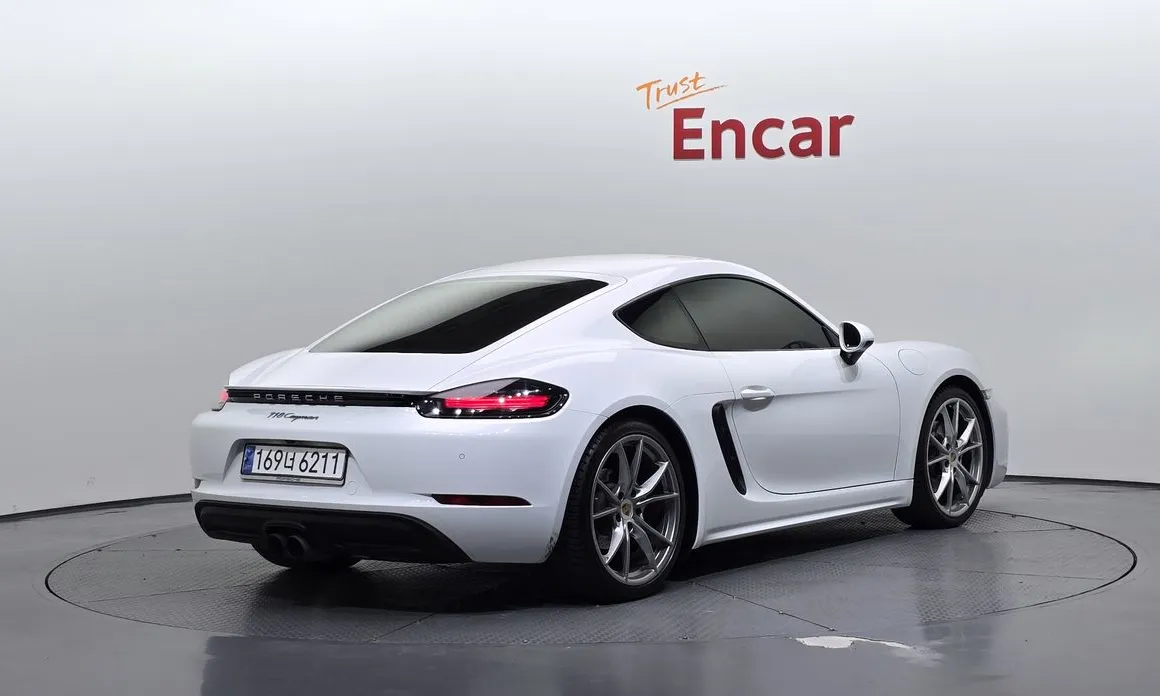 Porsche 718