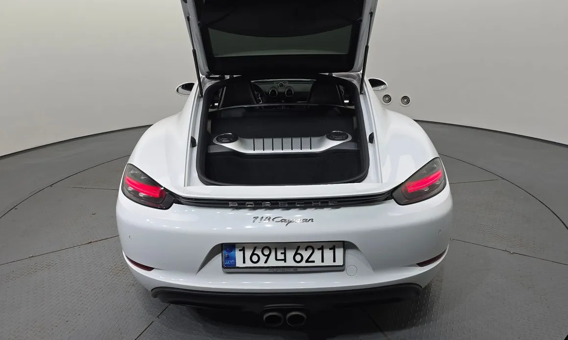 Porsche 718