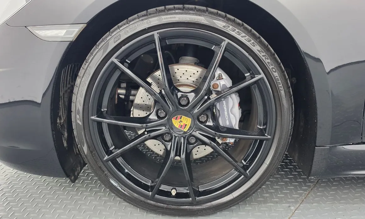 Porsche 718